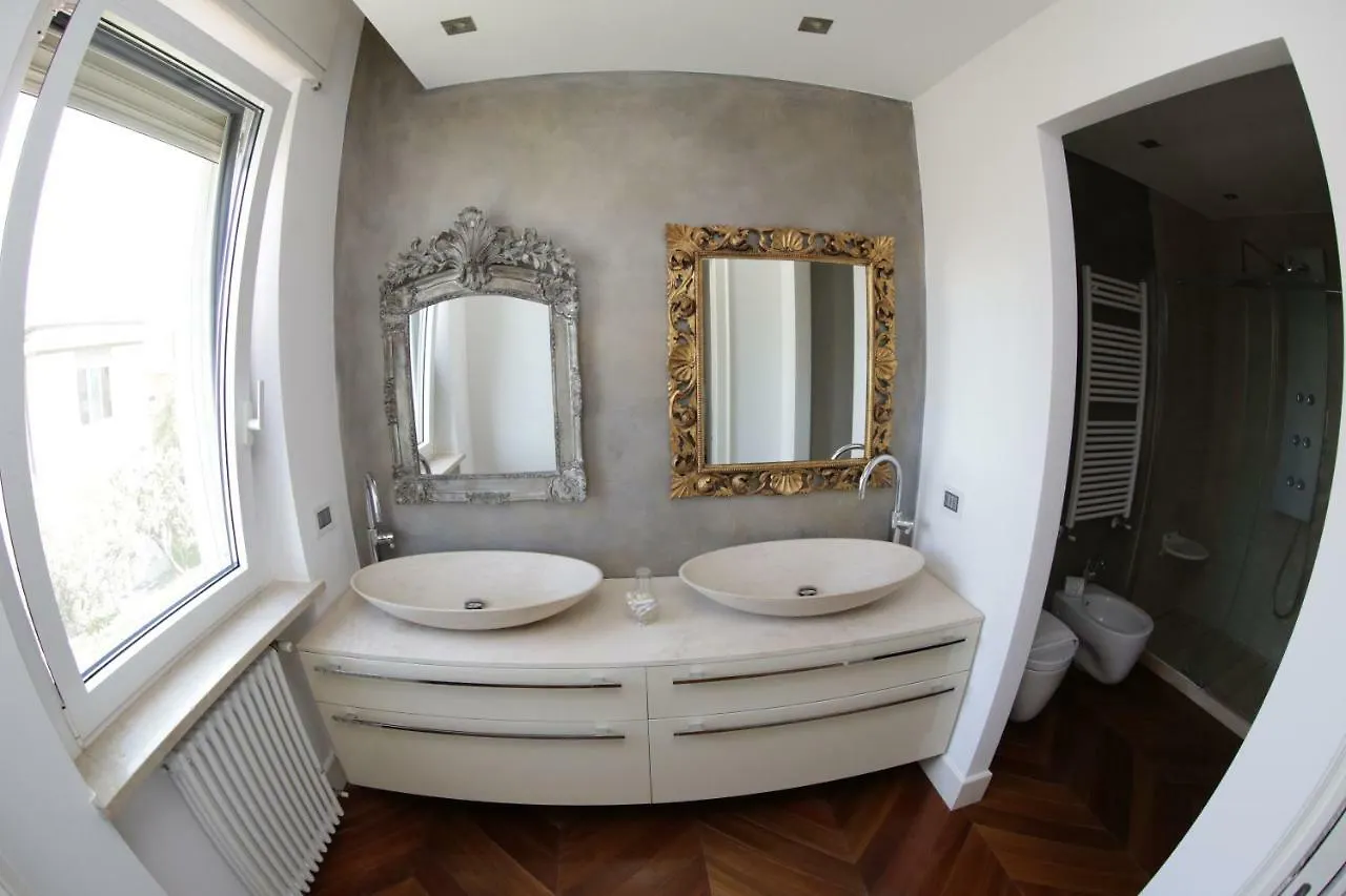 Champagne Rooms Sirmione Affittacamere